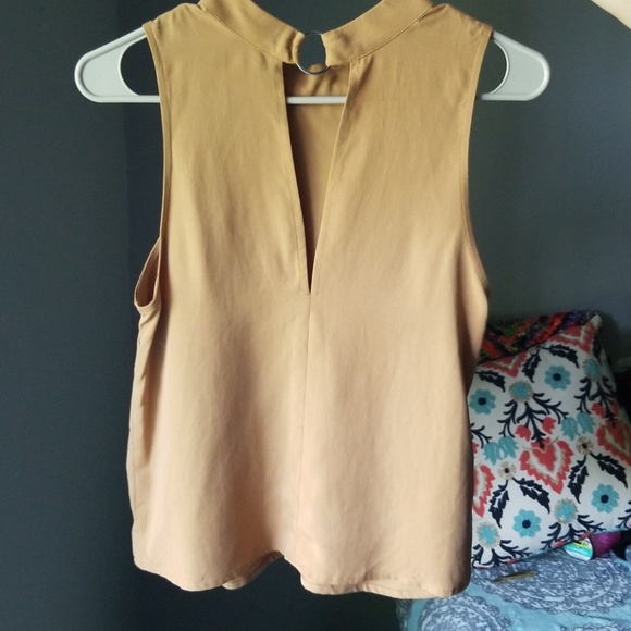 NWT BCBG O-Ring-Back Top - Picture 6 of 6